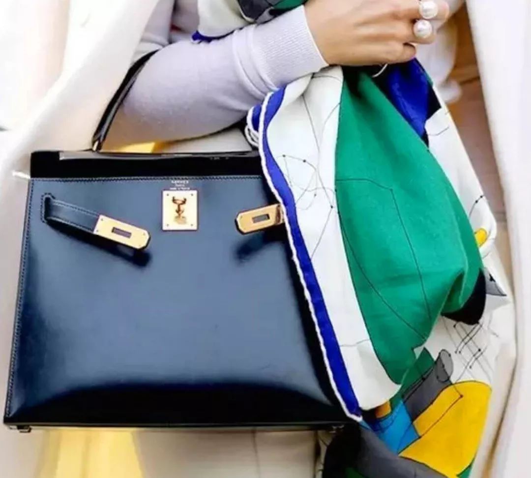 二手奢侈品如何不被坑的,二手奢侈品市场为何这么火爆