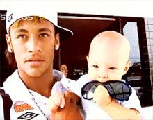 进世界杯八强，有漂亮的小女友，这就是内马尔