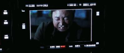 痛在拼命活着却患上“穷病”,徐峥的新电影真为国产片争气