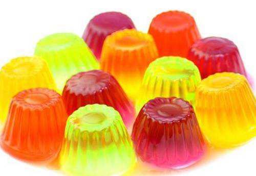 哪七种零食小孩吃了长不高,哪些食物零食会让孩子过早发育