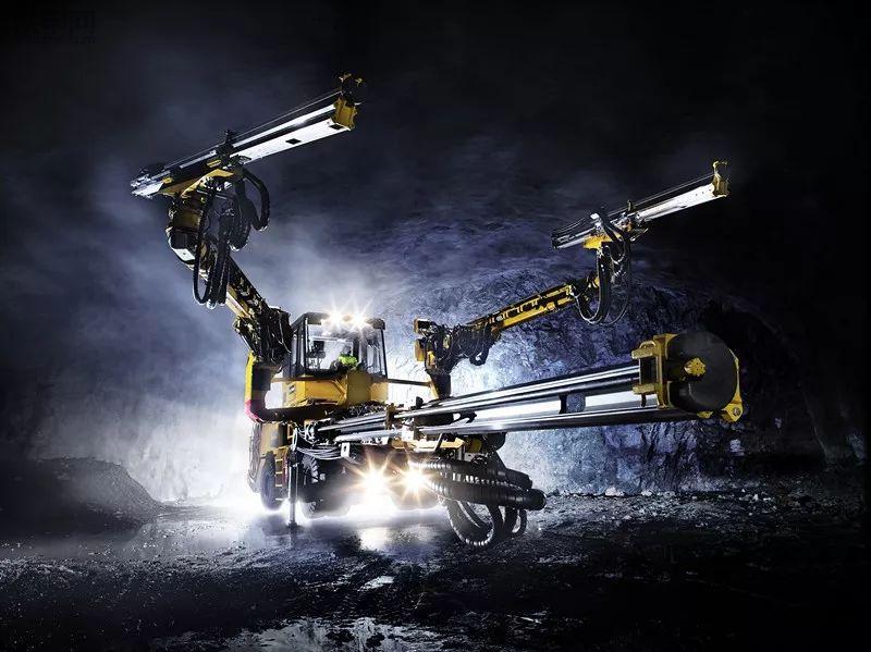 安百拓凿岩台车深度怎么设置,安百拓采矿法