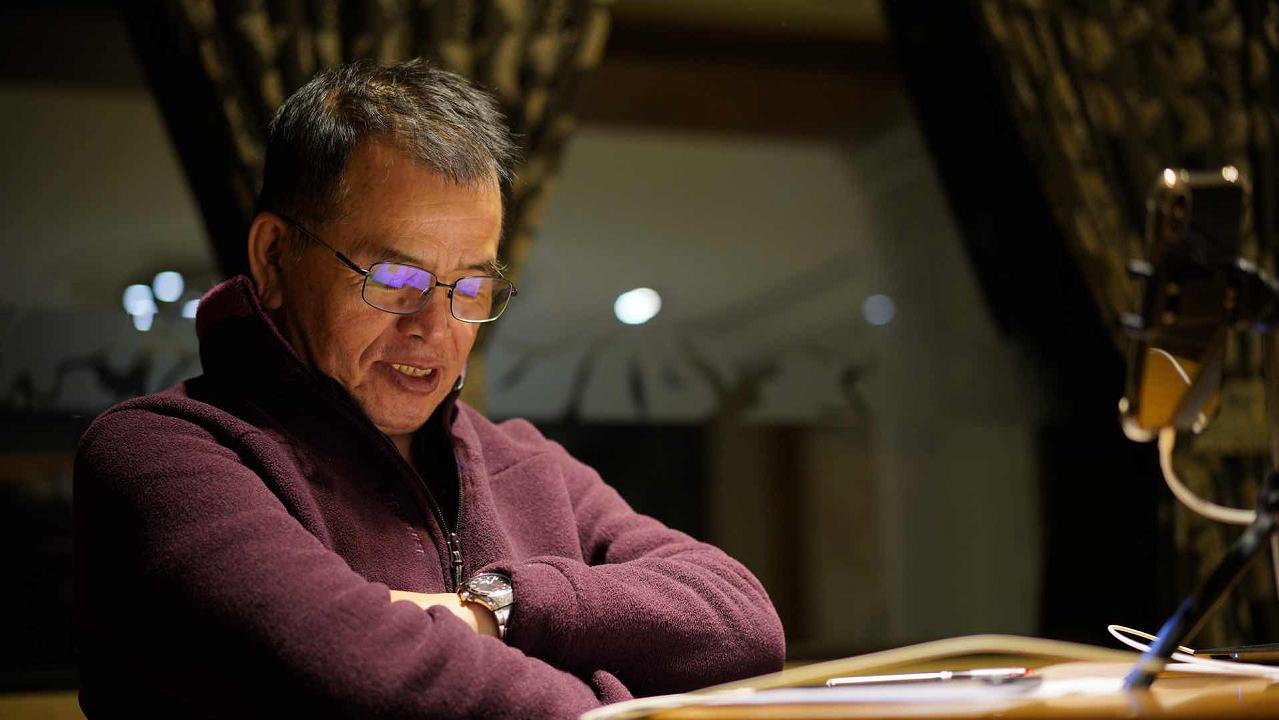 想从事翻译应该怎么做,学英语口译适合找啥工作