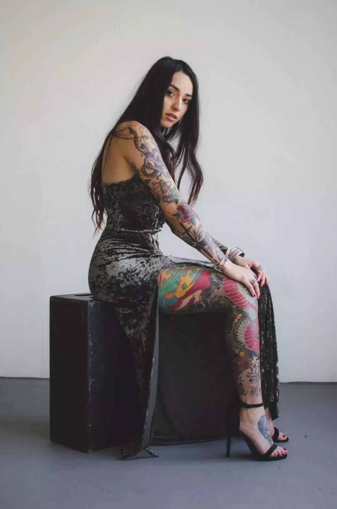 空姐可以纹身么,空姐可以纹身吗