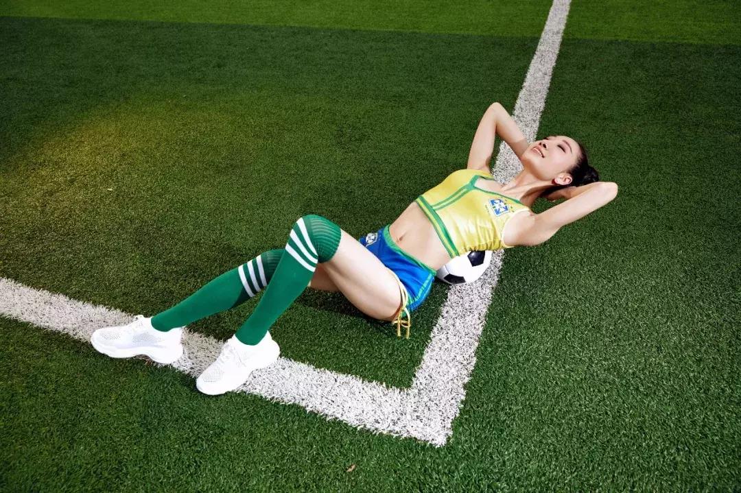 柔术女王刘藤高难度动作,柔术女王刘藤挑战外国选手