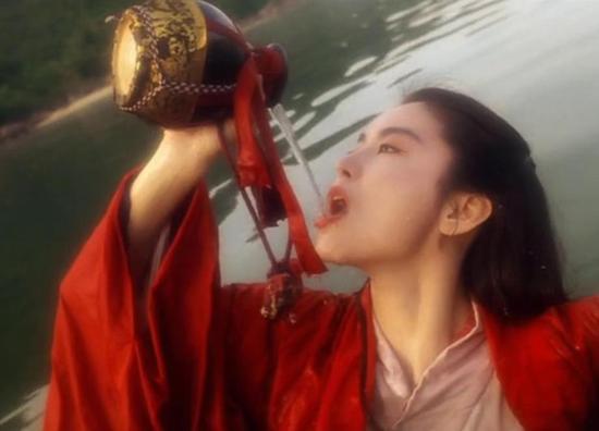 七位出浴美人，外国的、港台的、内地的，谁更娇艳动人