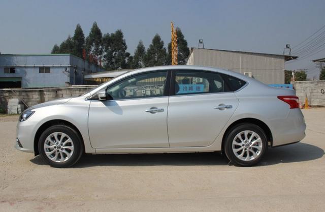 4s店低配改高配如何辨别,车的高低配是4s店加装出来的吗