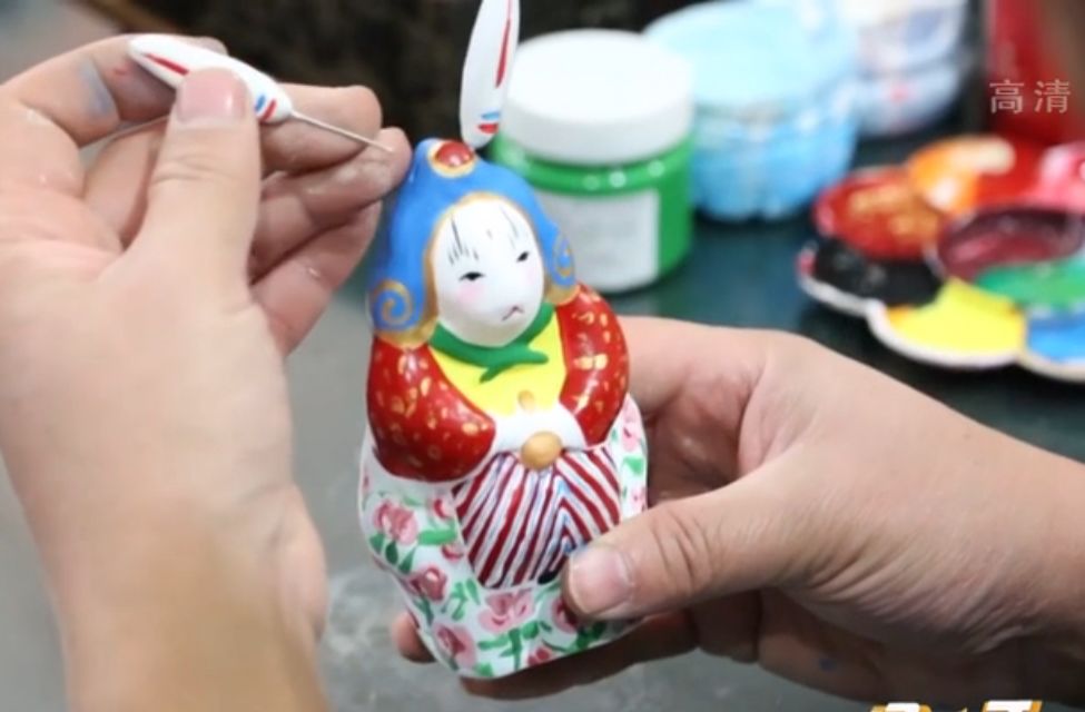 国际设计师们排队只为买这一块泥？在北京见着TA，都得叫“爷”！