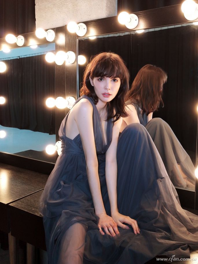 9.9元秒杀自拍神器,39元多功能自拍神器