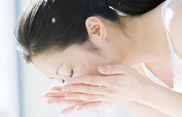 抗皱祛斑美白抗衰老护肤,如何正确护肤让皮肤美白祛斑