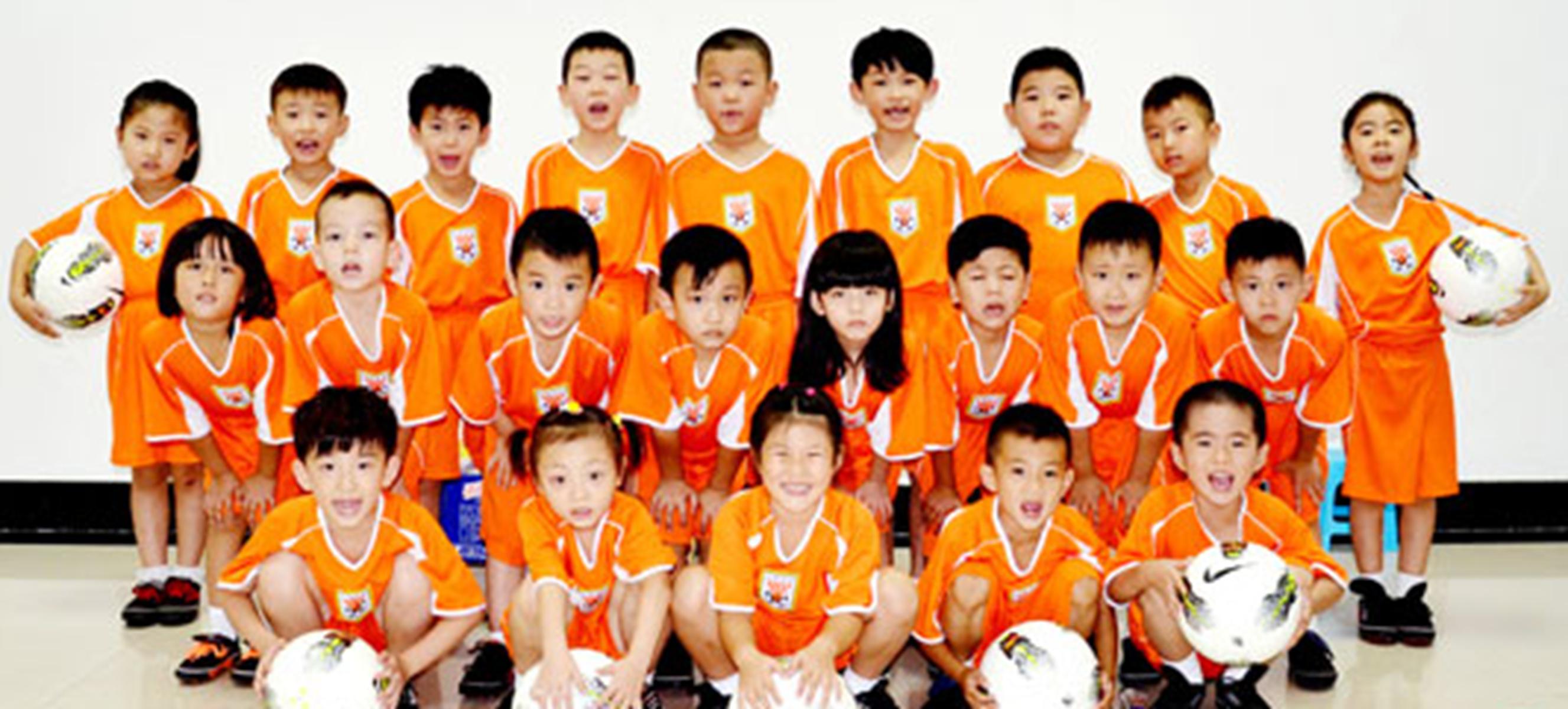 足球比赛为什么有球童,足球比赛有哪些小孩