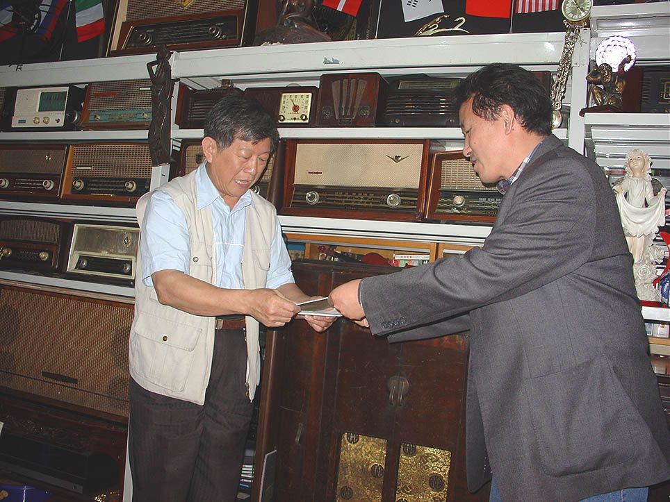 中国老单管收音机收藏,凌万春民间艺术作品