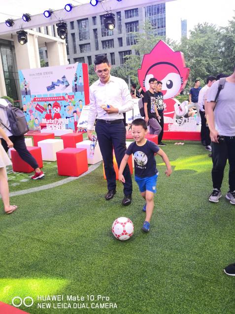 足球狂欢超燃,足球狂欢玩法