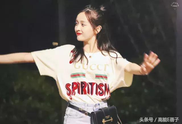 吴宣仪海南甜美穿搭,不知道怎么搭配时尚让小姐姐教你