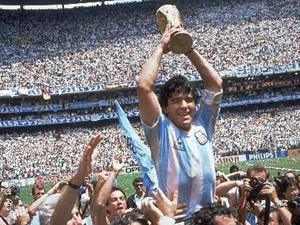 只有他，才真正接近两大“球王”，世界杯后，他有望重回国家队