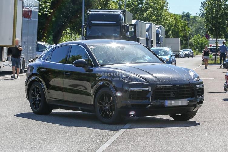 卡宴4.0tturbocoupe与urus,保时捷卡宴coupe试驾视频