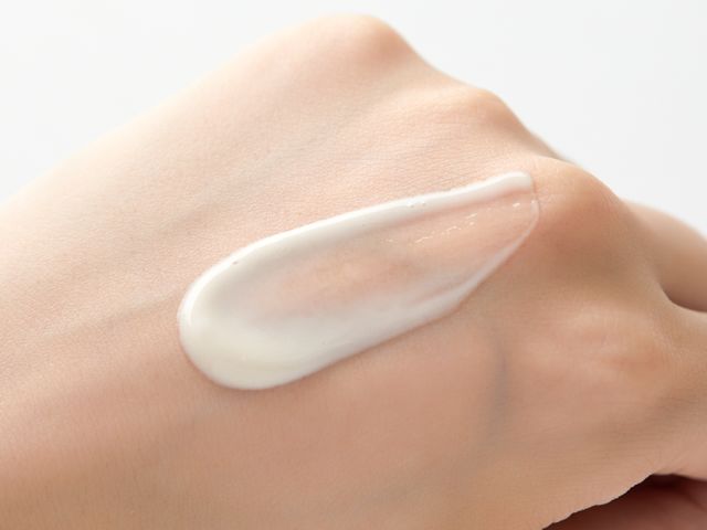 20岁女性胸部下垂松弛外扩,胸外扩下垂松弛有什么补救方法