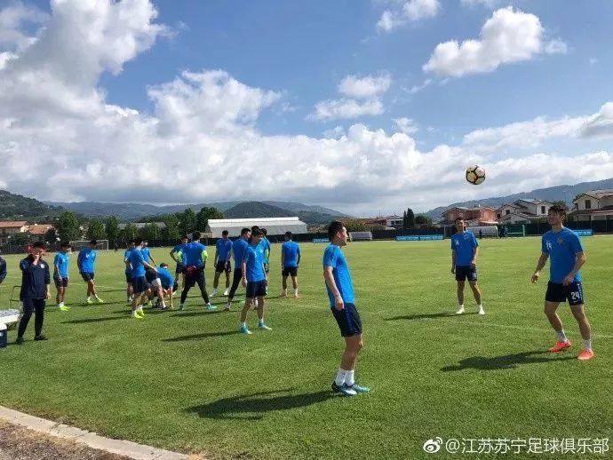 中国男足为什么踢不进世界杯,男足饮食曝光