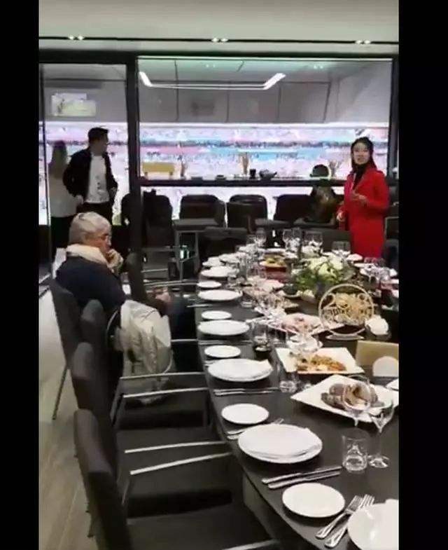 揭秘FIFA贵宾包厢价格不菲服务到位就是比赛时不能吃饭喝酒
