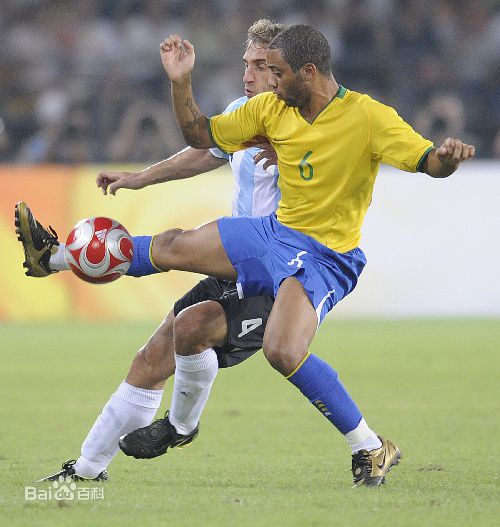 马塞洛的老婆,马塞洛都拿过哪些冠军