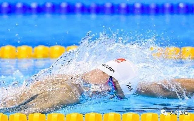 后期菌来带你看看紧张、弱不禁风、表里不一的跨界歌手长什么样