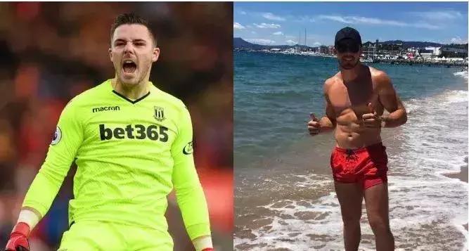 当中国男足脱掉衣服全世界都吐了！年薪1亿白斩鸡身材！