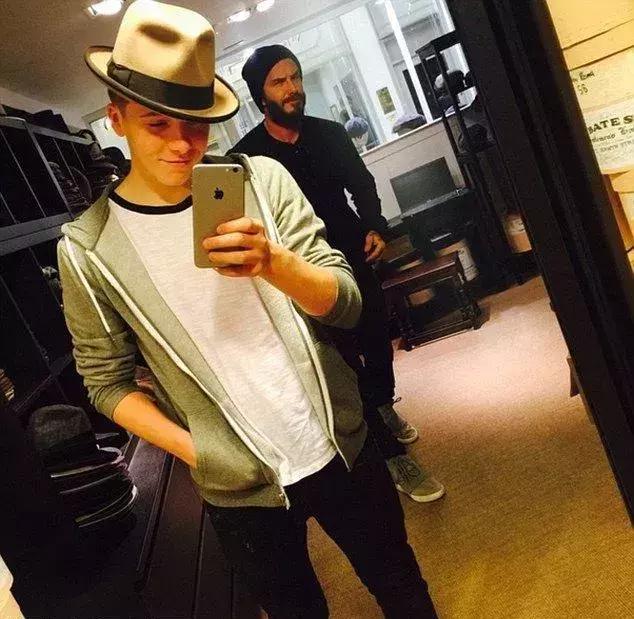 贝克汉姆大儿子约会,贝克汉姆与爱妻约会