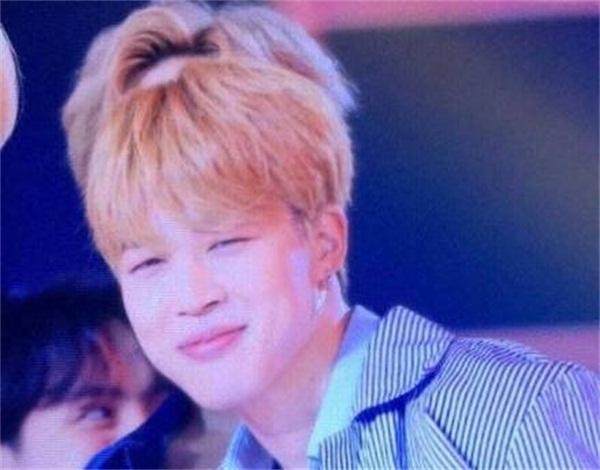 防弹自拍答谢粉丝，闵玧其变“猫猫脸”，朴智旻澄清“秃顶”谣言