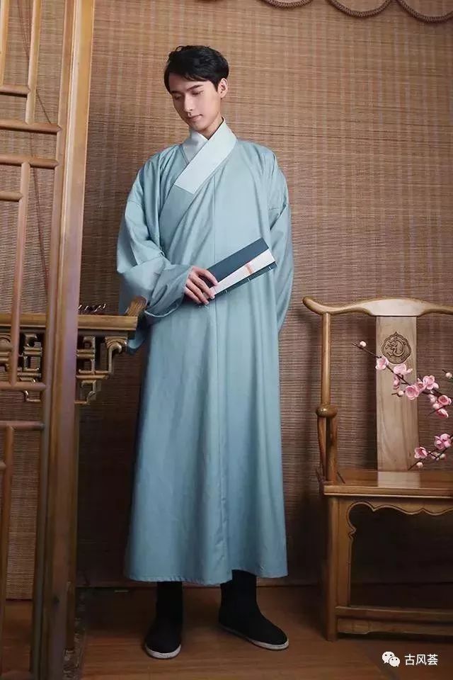 汉服常见的流行的款式有哪些,样式复杂的汉服与简单的汉服