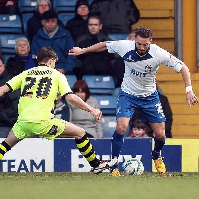 因好心“换座”姑娘在飞机上邂逅真爱｜一趟飞机怎样拿下高富帅？