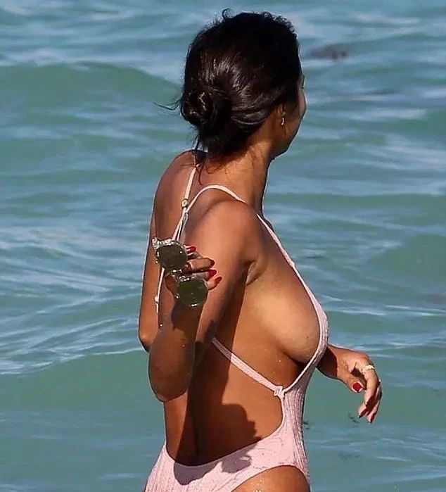 产后妈妈胸部缩水怎么练大,产后哺乳胸部缩水干瘪怎么拯救