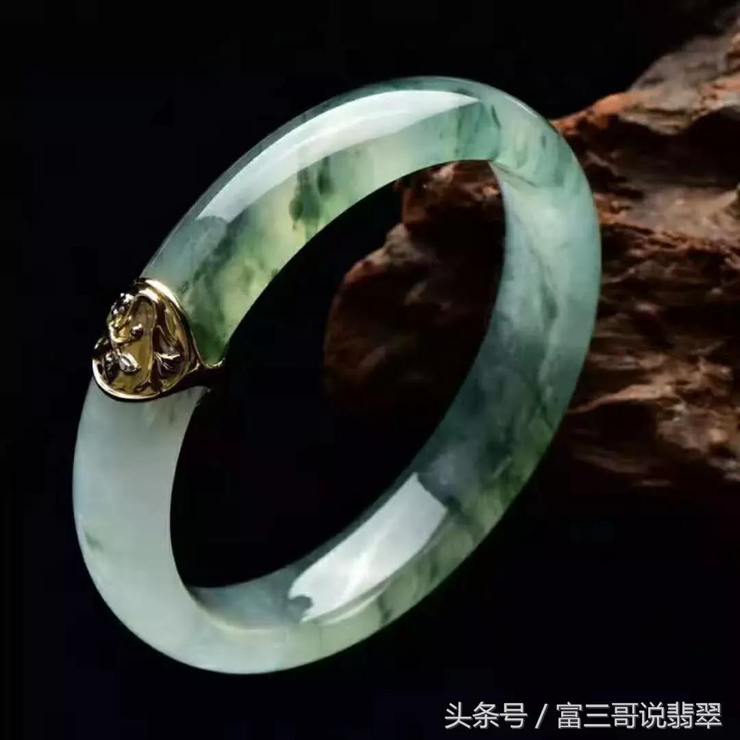 翡翠手镯断了如何处理,翡翠手镯断了怎么办