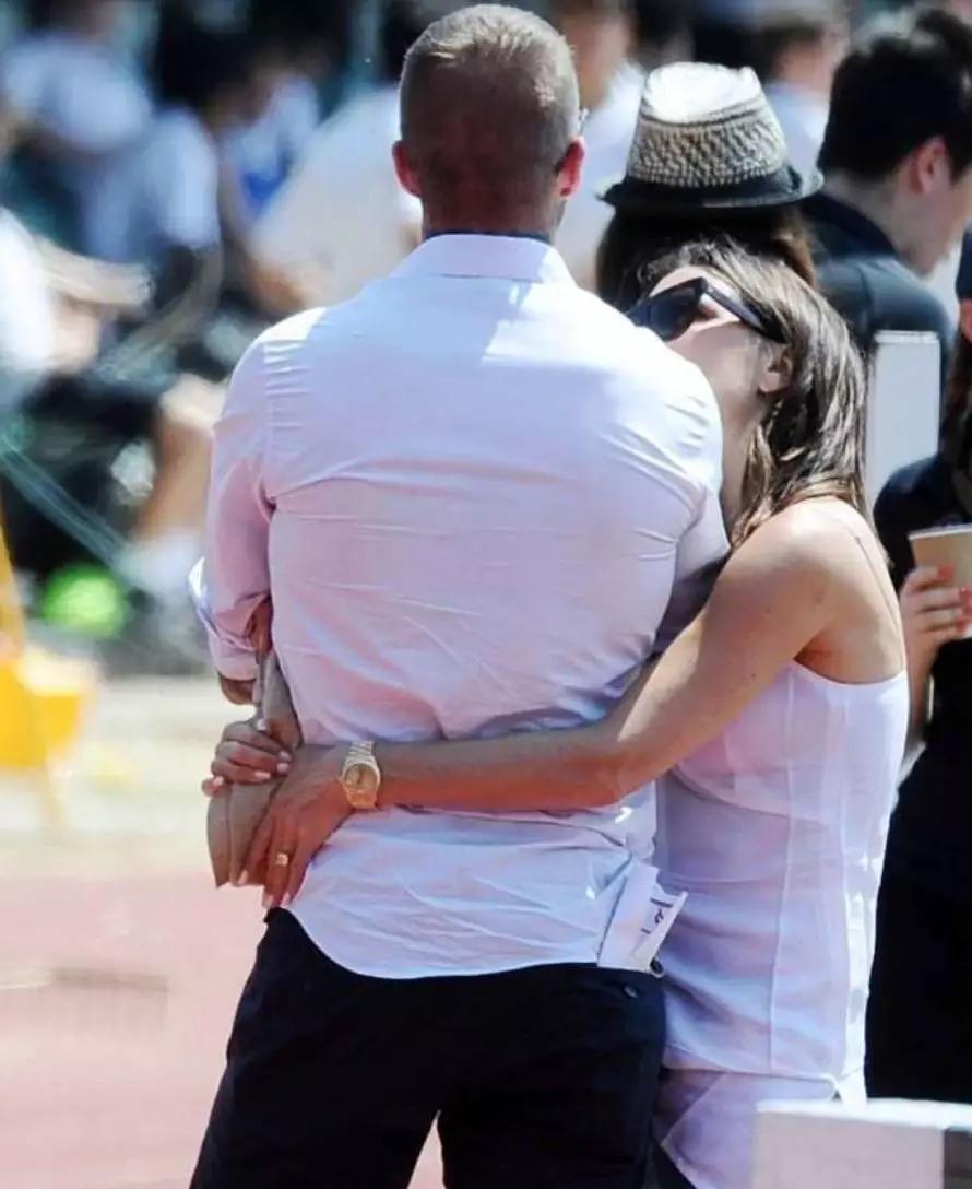 老公出轨被小三吸引走怎么办,老公出轨小三被妻子女儿发现