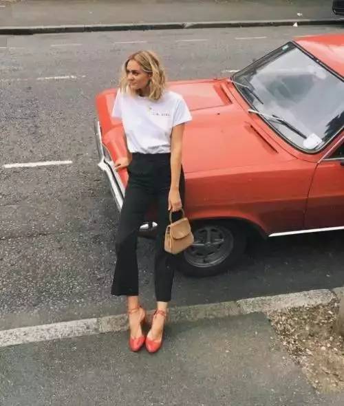 体恤的3种穿法,t恤搭配阔腿裤穿法