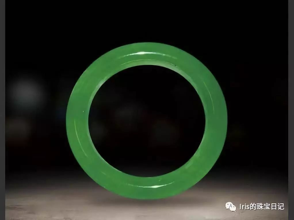 翡翠蓝水和飘花哪个好,飘花蓝水翡翠如意