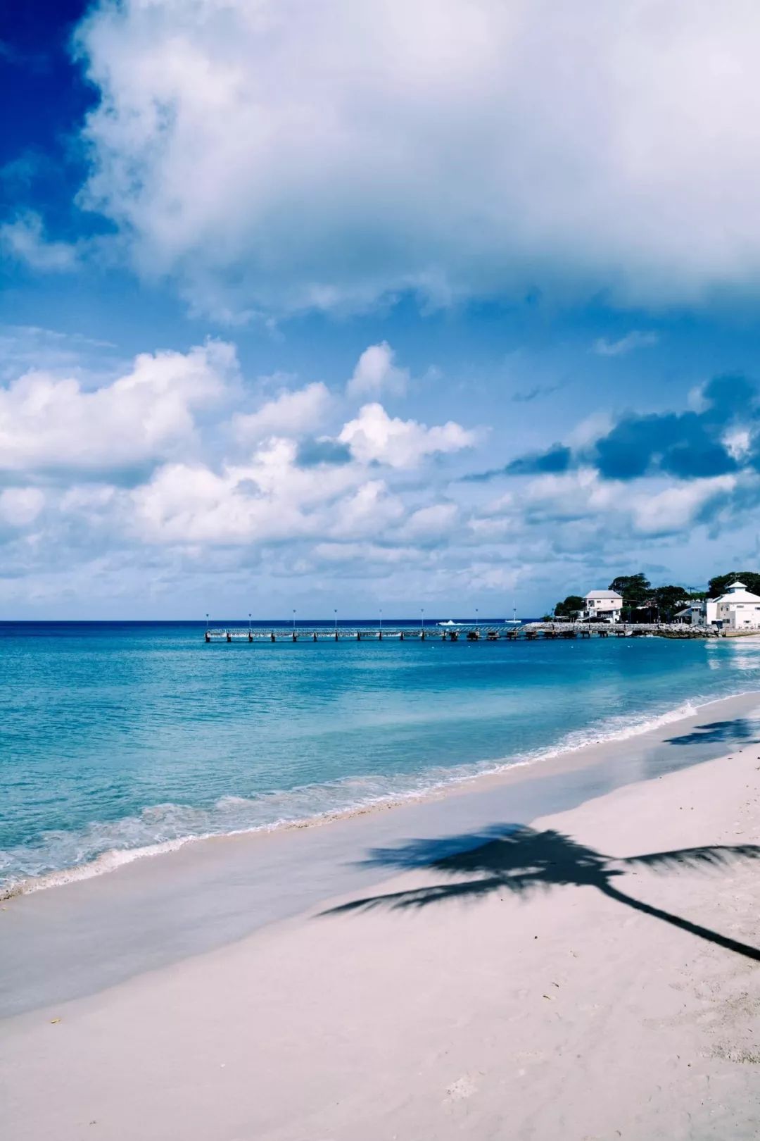 左脚北半球右脚南半球的国家,右脚在南半球左脚在北半球