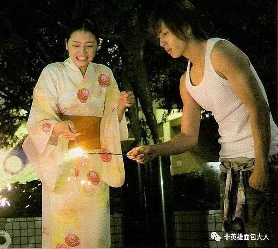 女王爱上男主日漫,女王爱上小伙印度剧