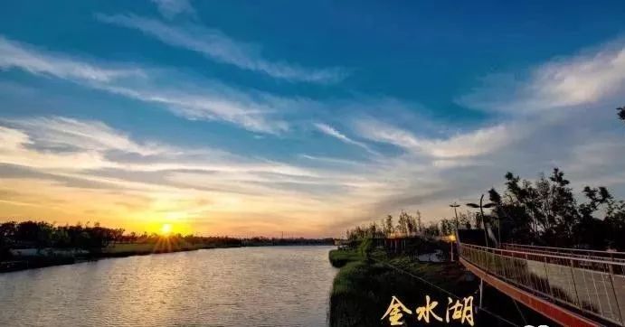 转发就有礼,现场抽奖嗨翻天!这样的特卖会你想参加吗?