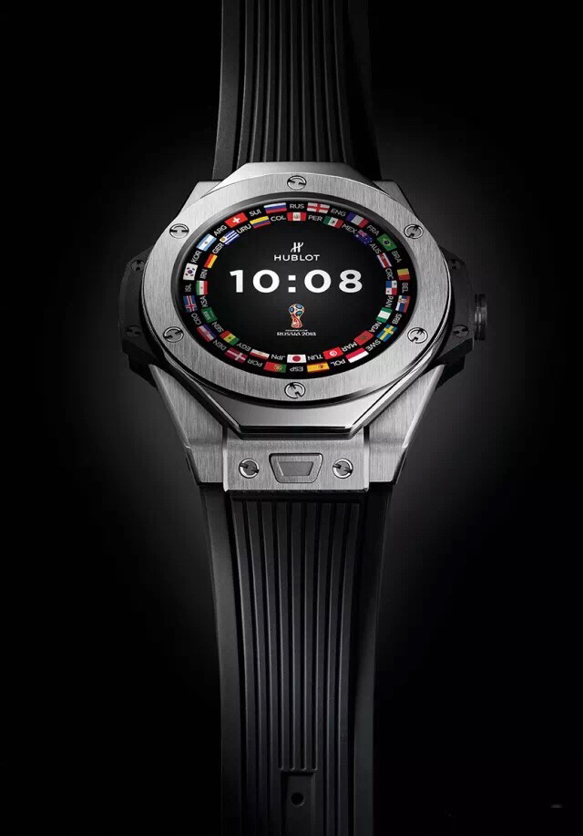 世界杯裁判没有戴手表,世界杯裁判为什么要戴麦克风