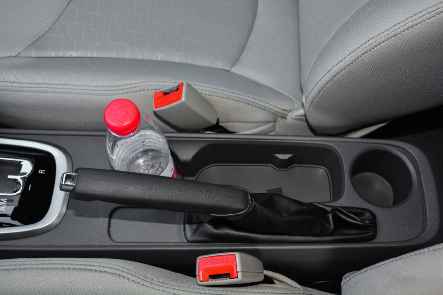 大空间5.9l低油耗的合资代步轿车,不足7万的国产轿车百公里油耗5.8l