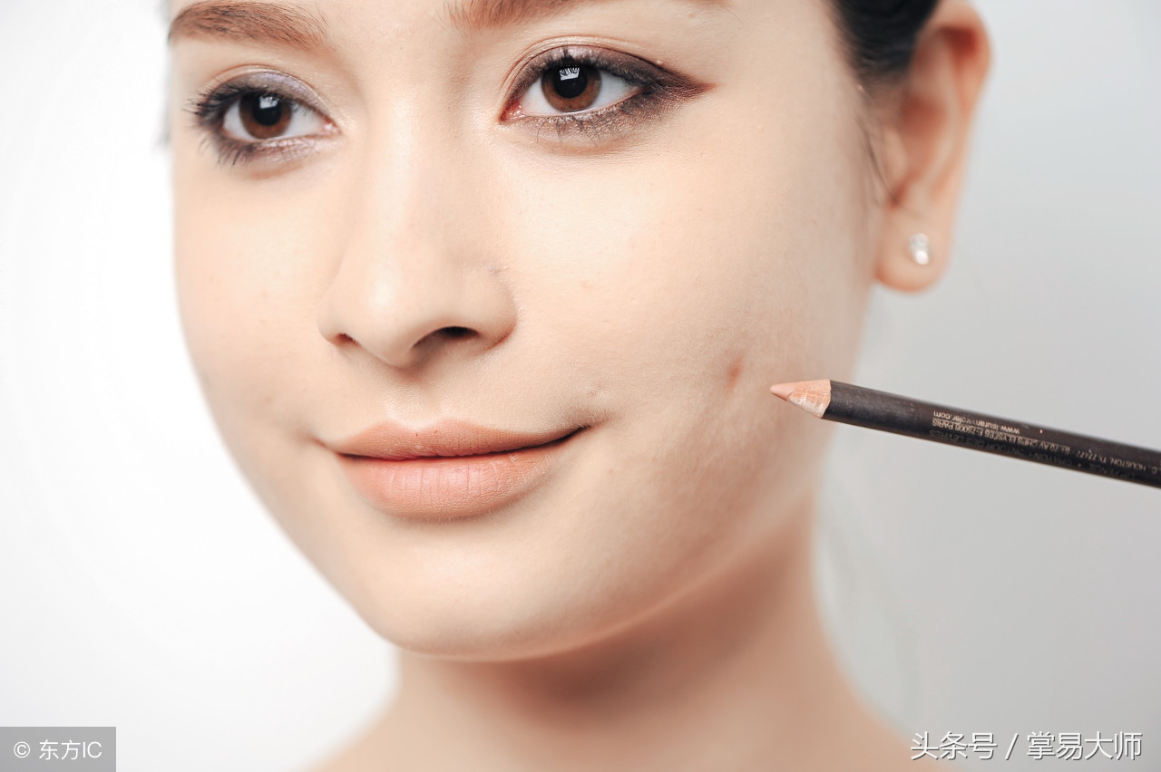 为什么有酒窝的女人命不好,女人有酒窝预示着什么图片