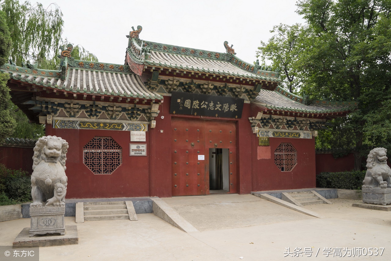 100篇必背经典文言文,曾经背诵过的诗篇还记得几首