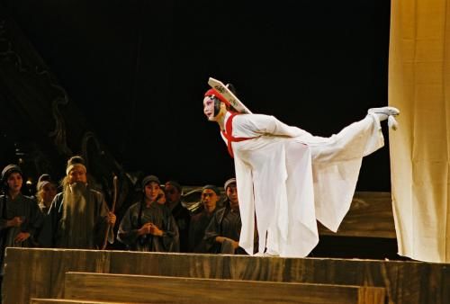 窦娥临死前为何发三桩毒誓,窦娥临死前为什么要发三桩毒誓