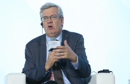 中国汽车安全大会央视新闻,2019年全国交通安全日专题