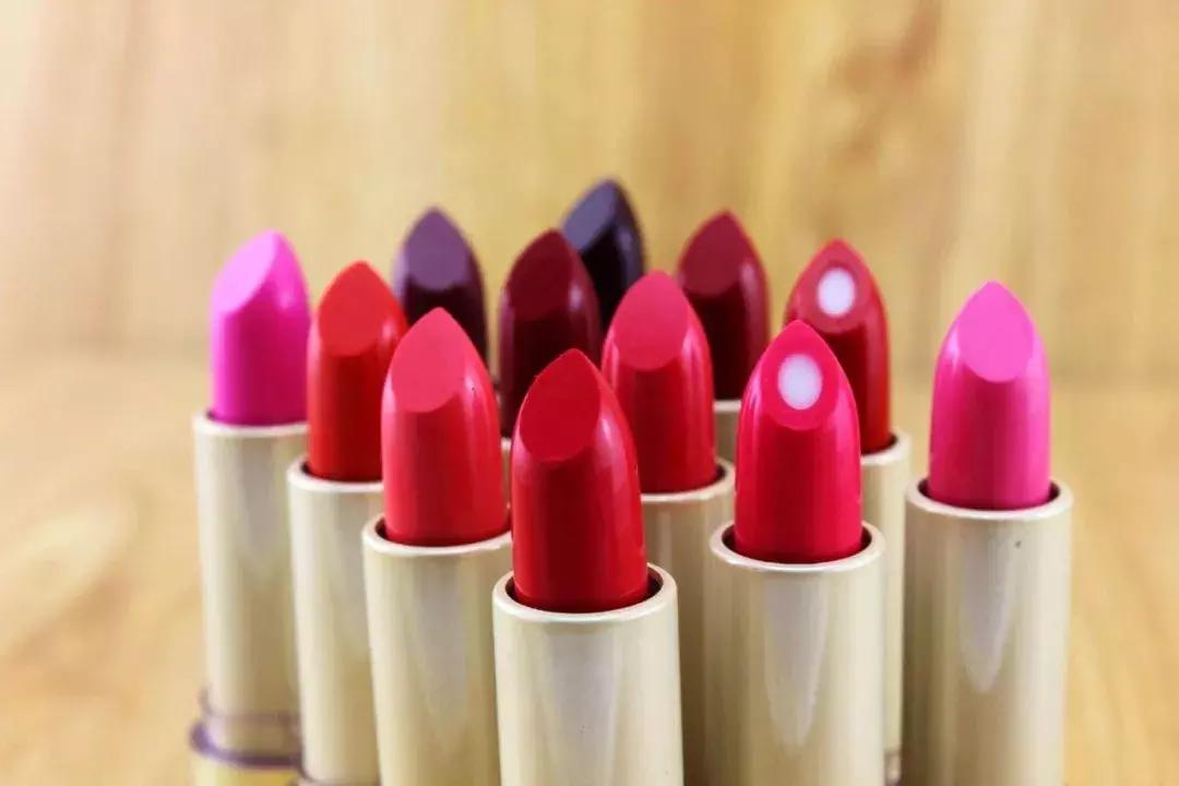 过期化妆品正确使用方法,化妆品小技巧过期眼影