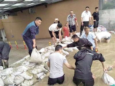 风雨同舟共同抗疫,风雨同舟抗洪