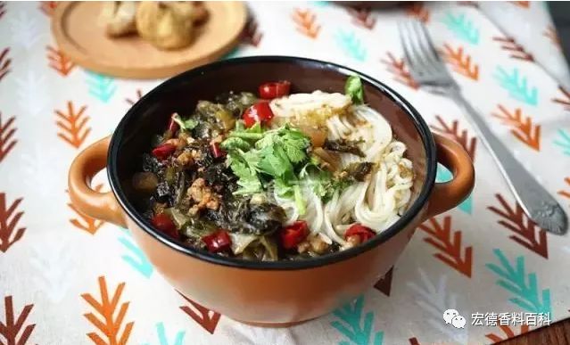 凉拌酸辣米线做法,酸辣米线自制米线家常做法