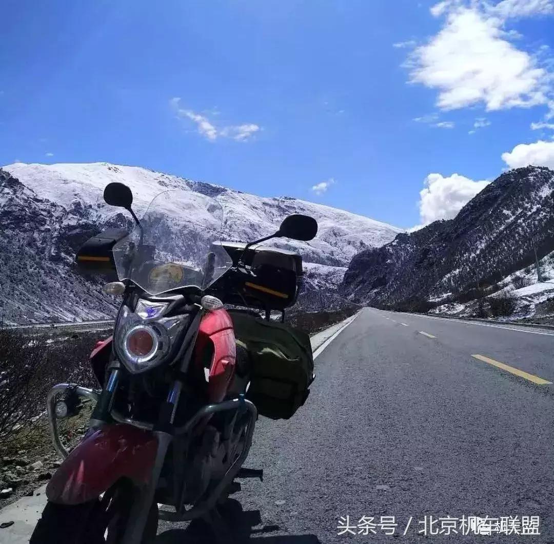 摩友旅途美景,摩友们感受骑行的独特魅力