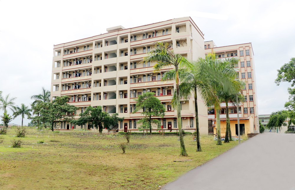 高州市黄冈实验学校2021年,高州黄冈实验学校学费