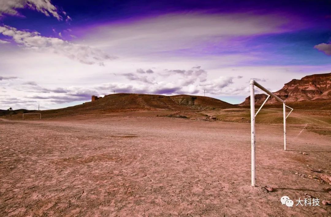 全世界奇葩的足球场,世界上最漂亮的足球场