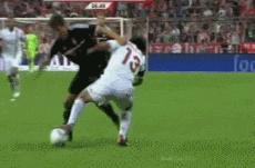 足球场上各种逗比瞬间剪辑,足球场上的搞笑瞬间拯救不开心